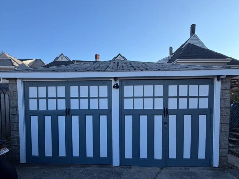 Garage doors painting in Lynn, MA